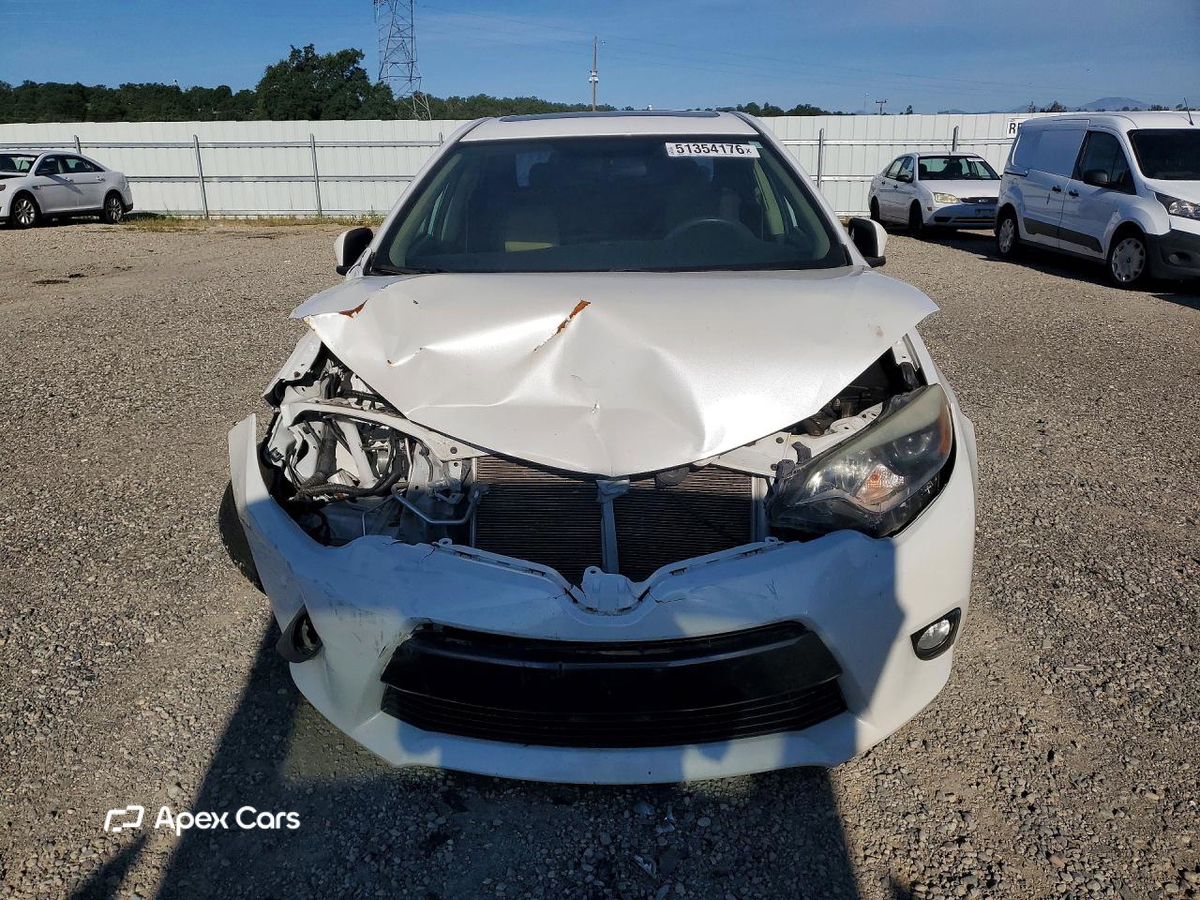 Toyota Corolla 2015