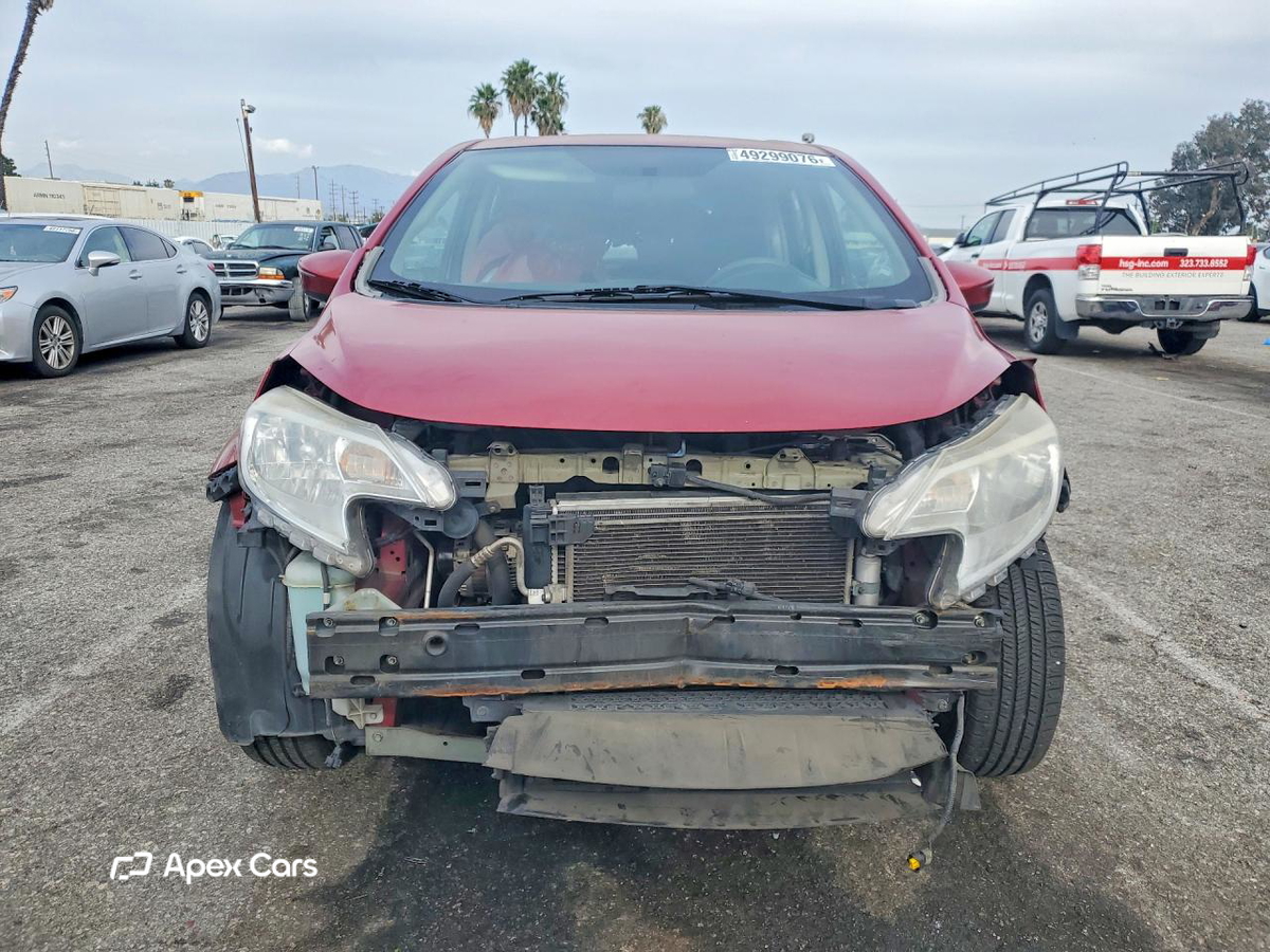 Nissan Versa 2015
