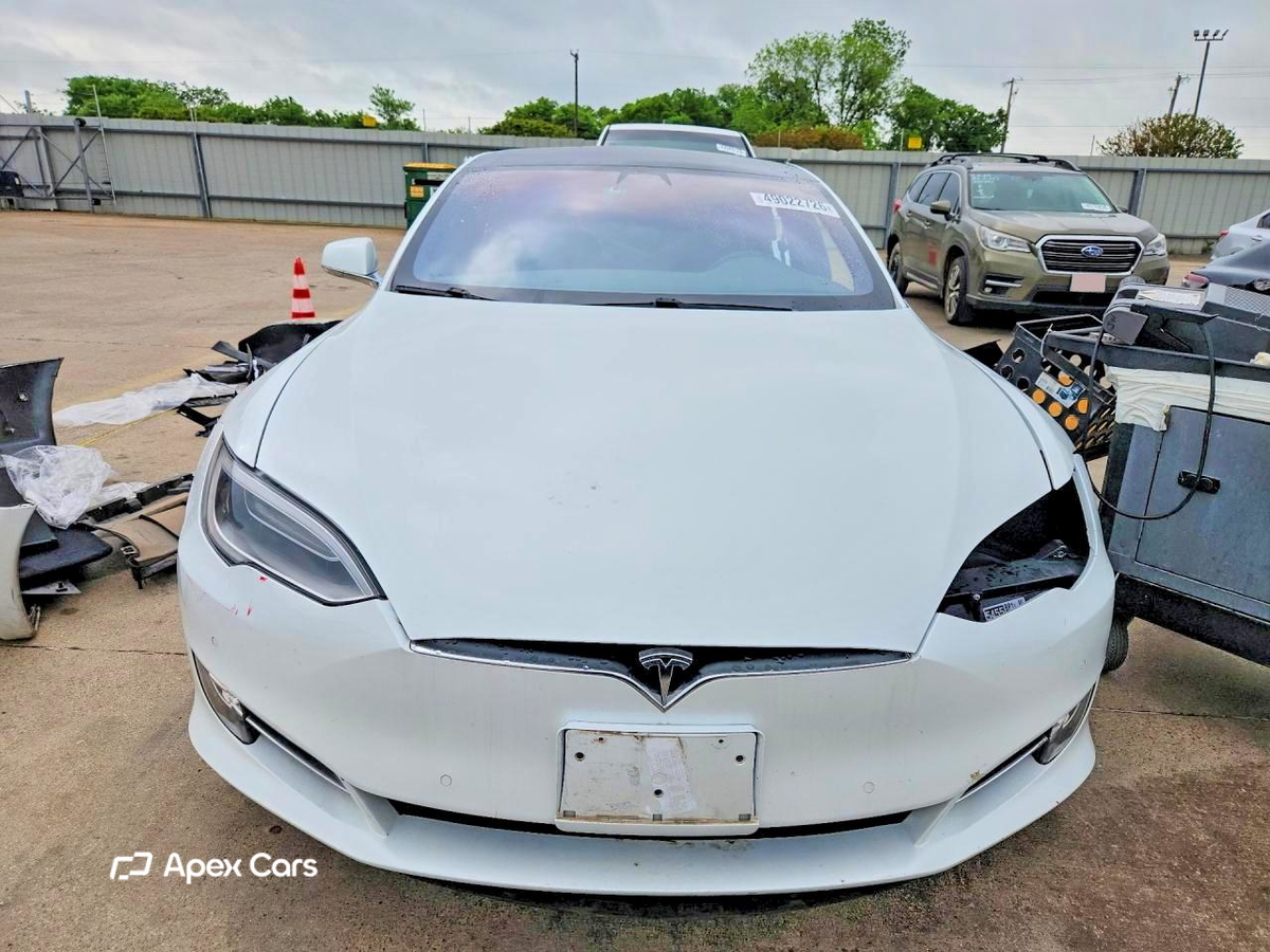 Tesla Model S 2018