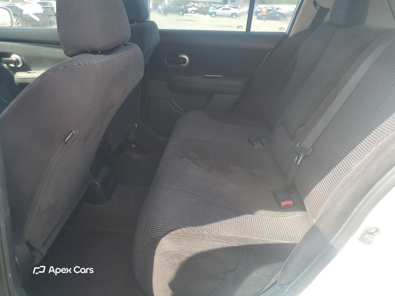 Nissan Versa 2011
