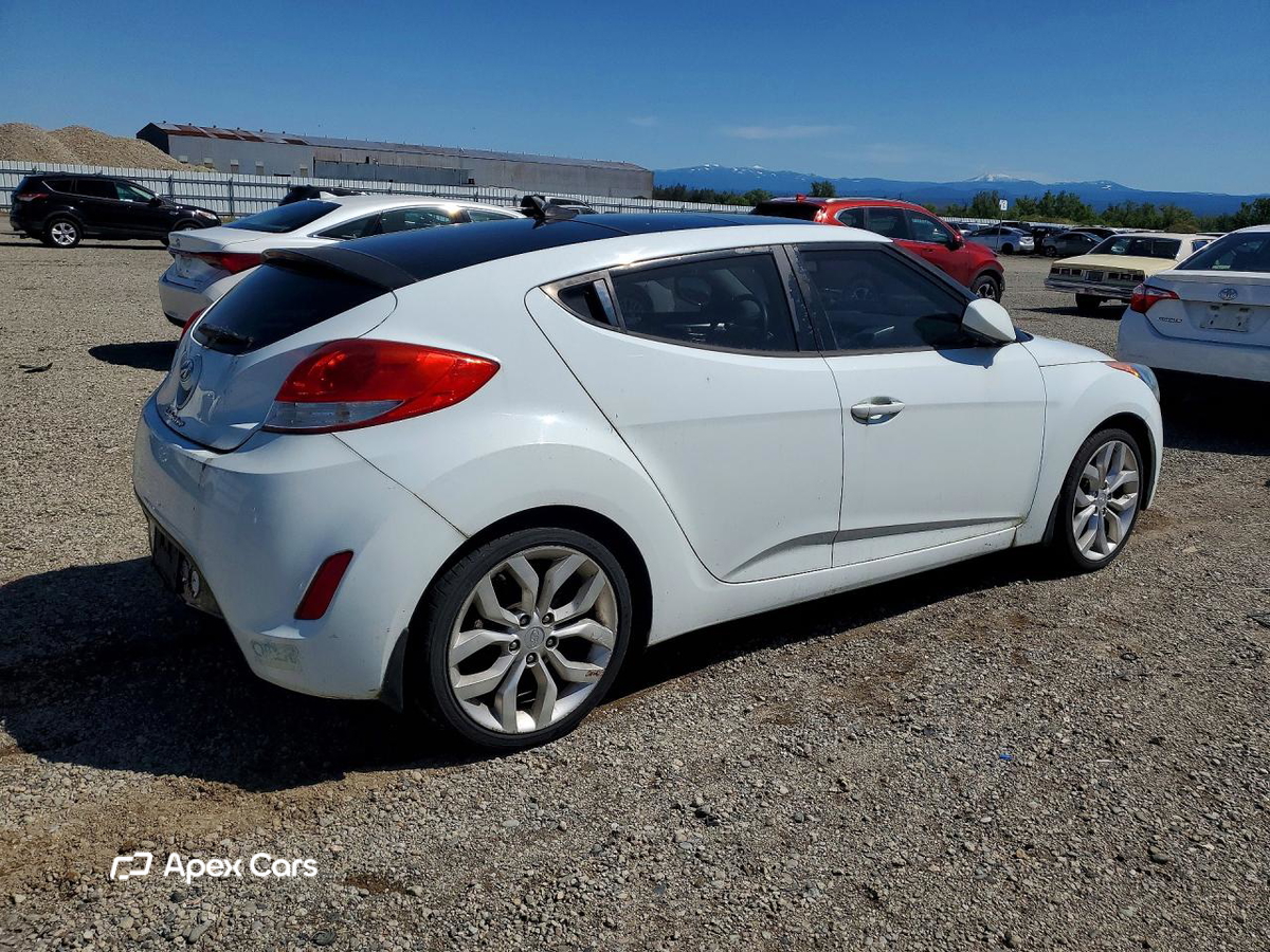Hyundai Veloster 2012