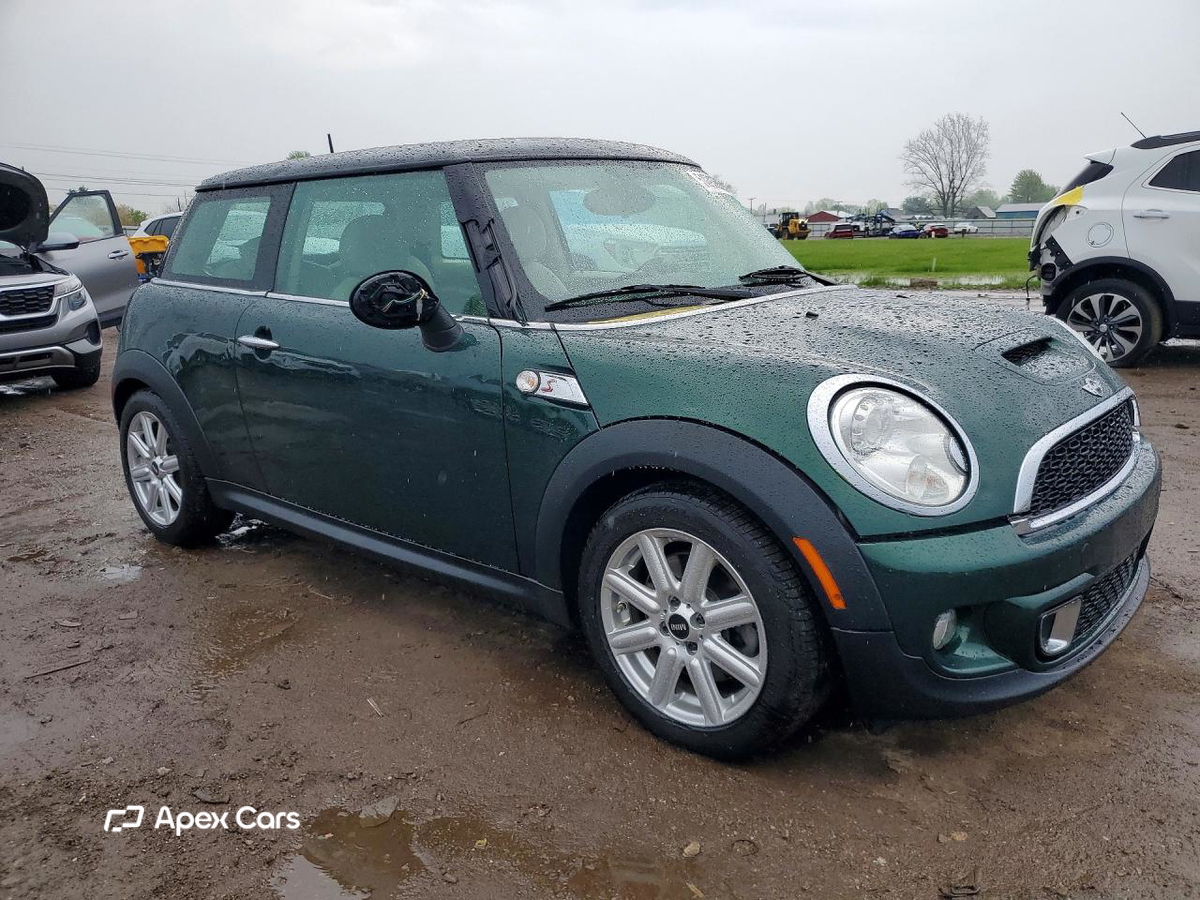 MINI Cooper 2011