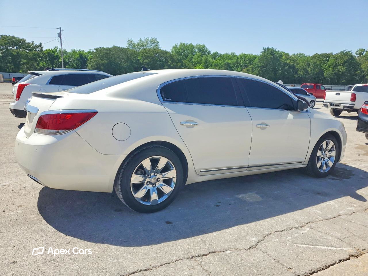 Buick LaCrosse 2011