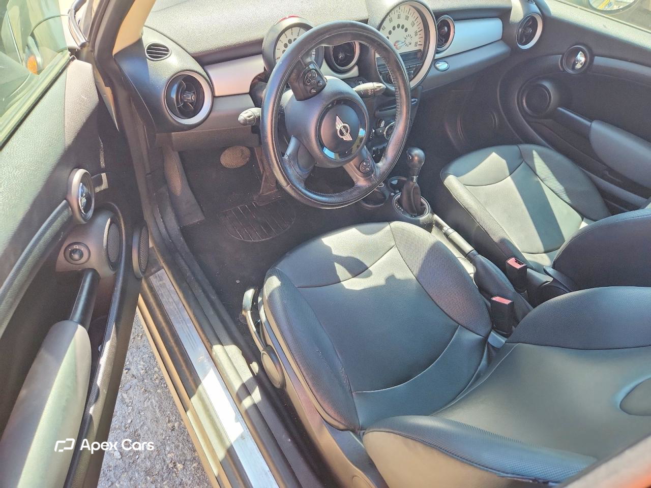 MINI Cooper 2011