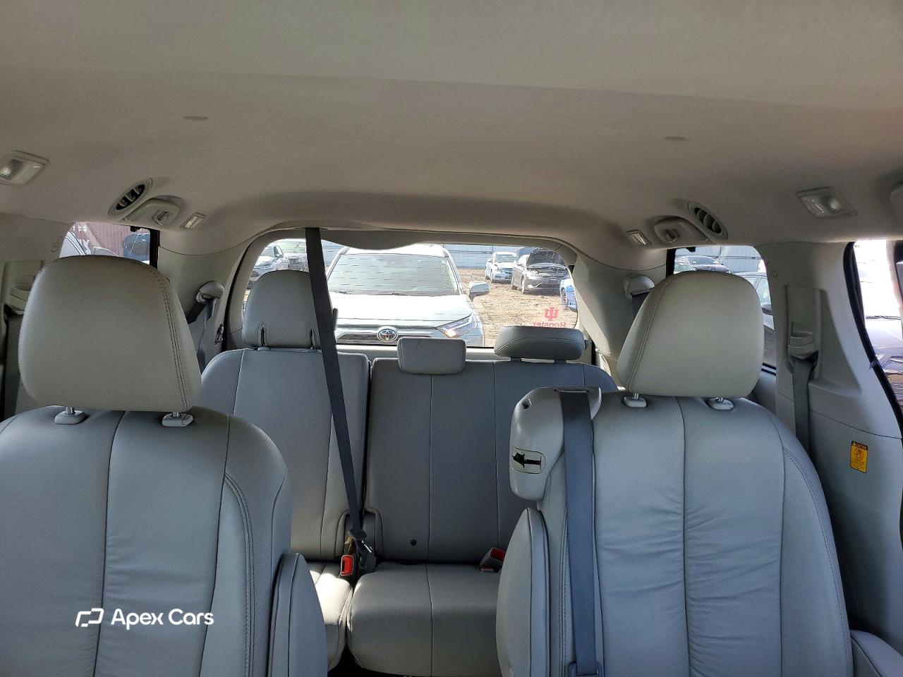 Toyota Sienna 2012