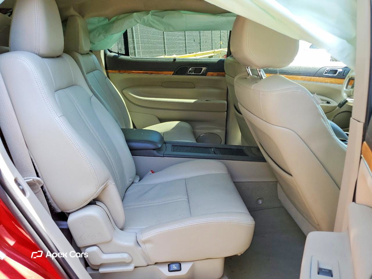 Lincoln MKT 2012