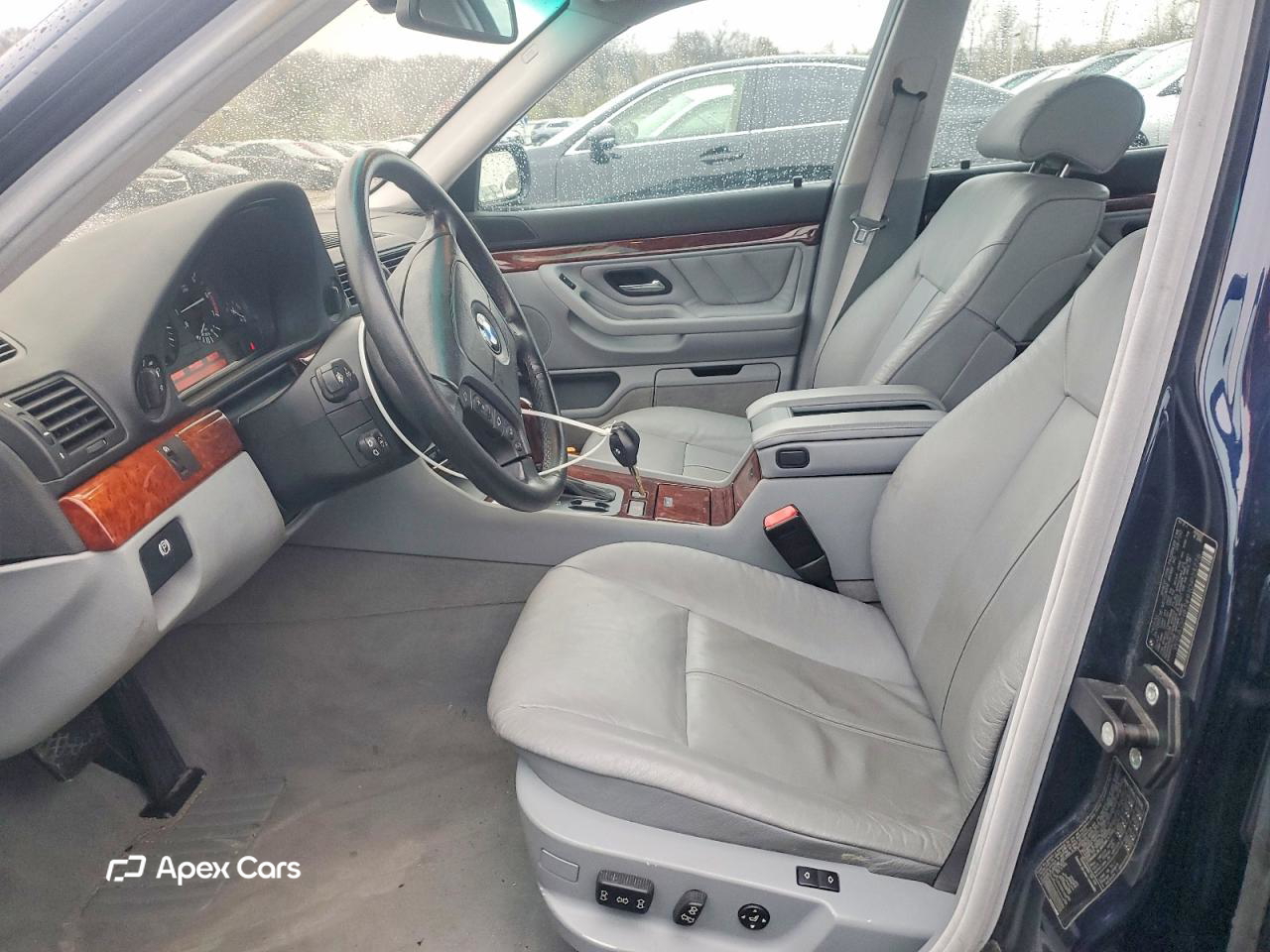 BMW Series 7 2001