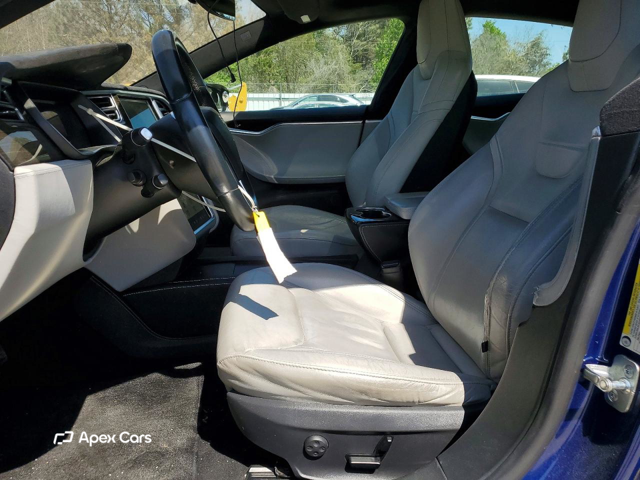 Tesla Model S 2016