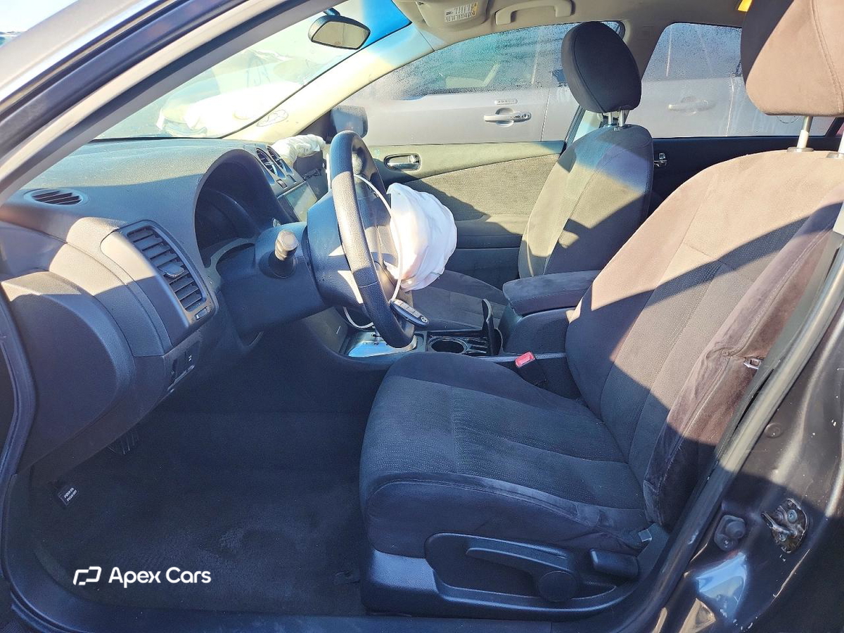 Nissan Altima 2010