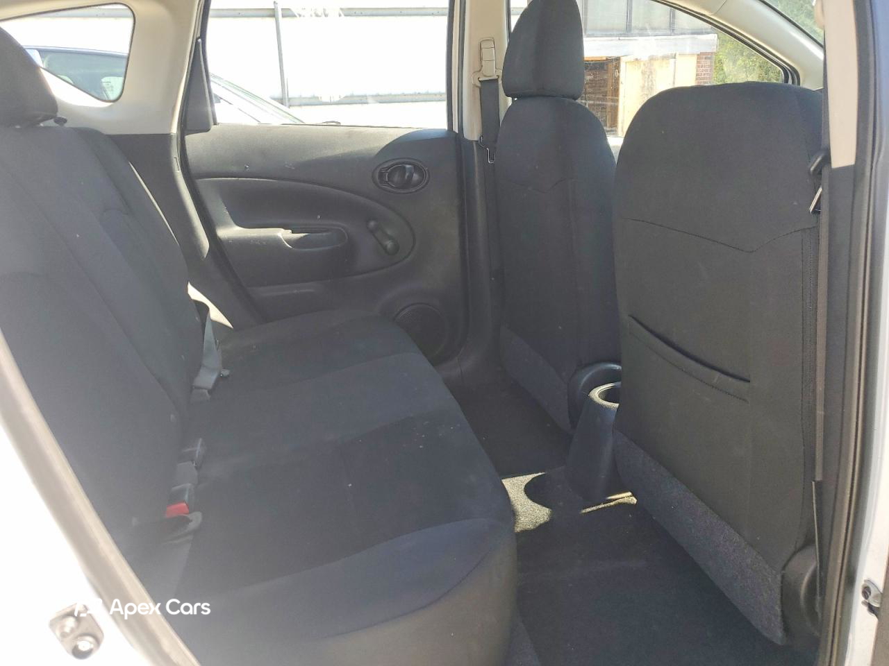 Nissan Versa 2015