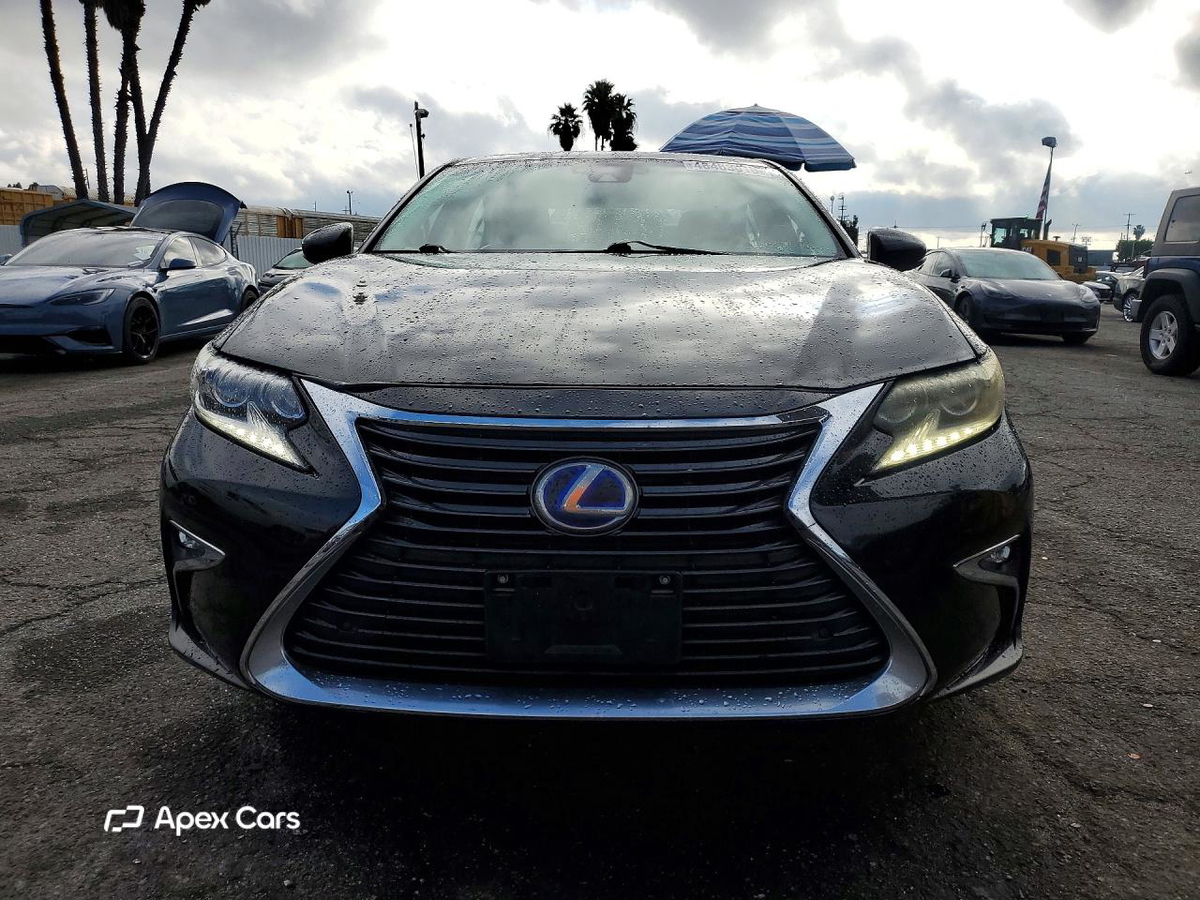 Lexus ES 2016