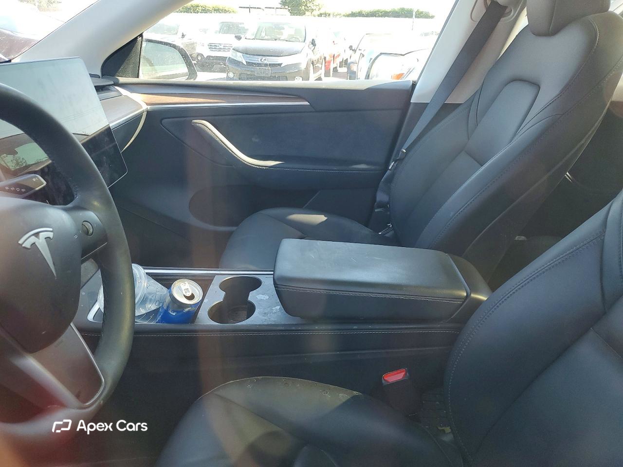 Tesla Model Y 2024
