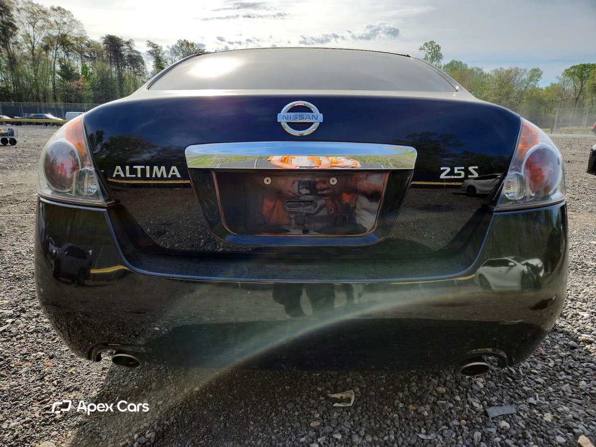 Nissan Altima 2010