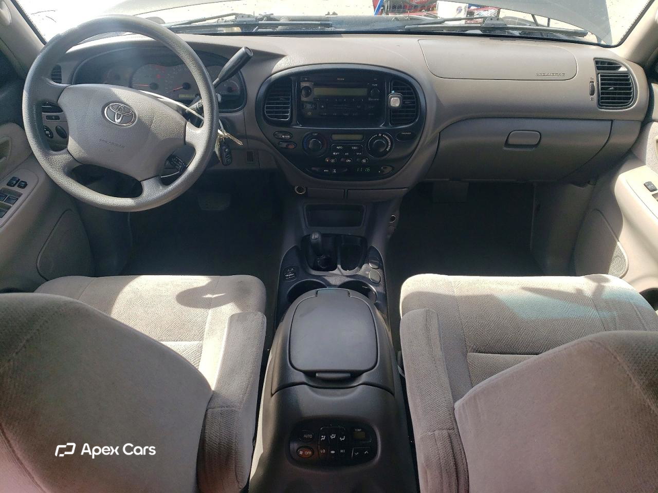 Toyota Sequoia 2004