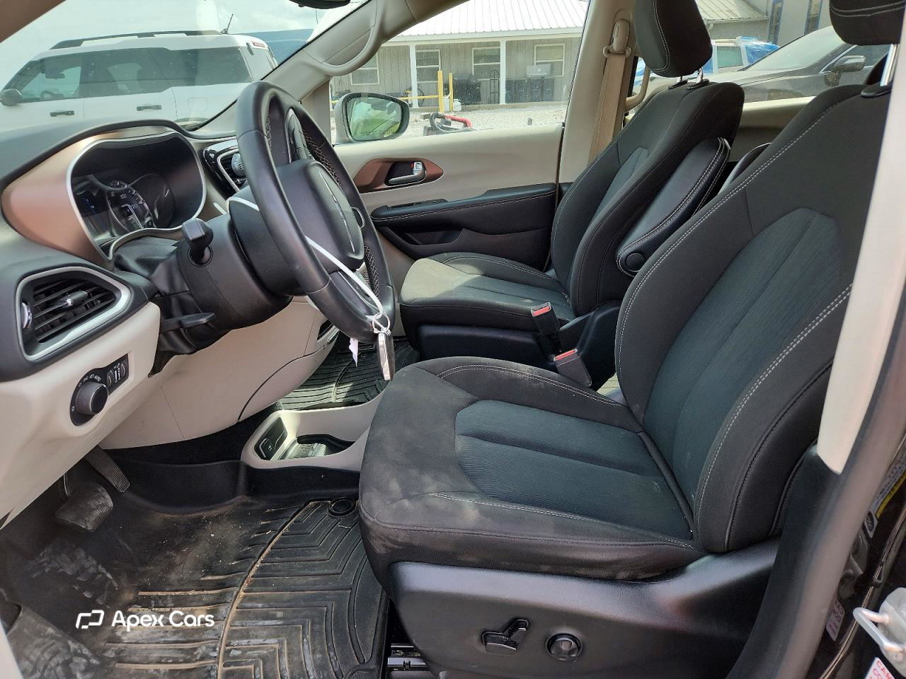 Chrysler Voyager 2024