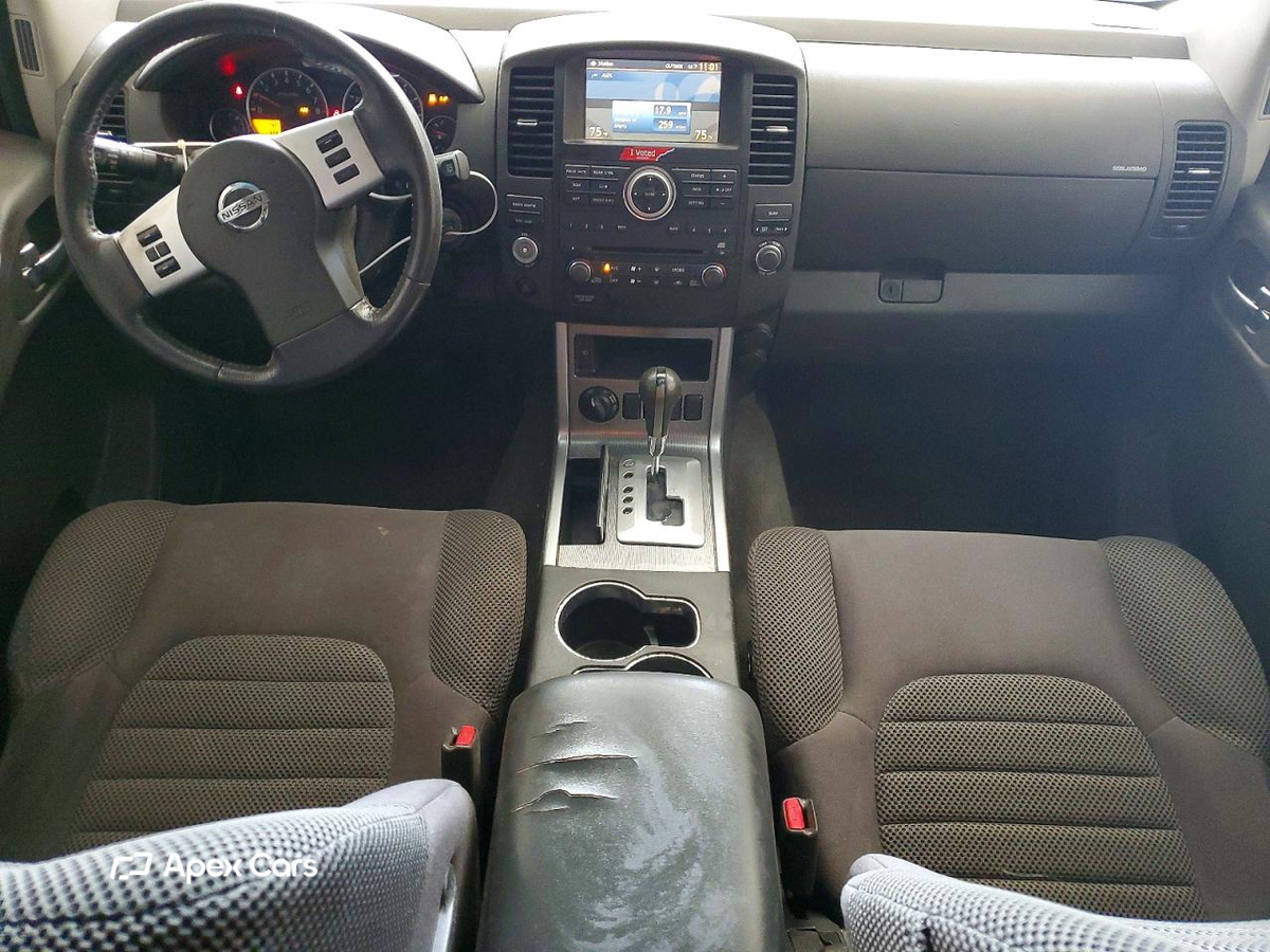 Nissan Pathfinder 2011