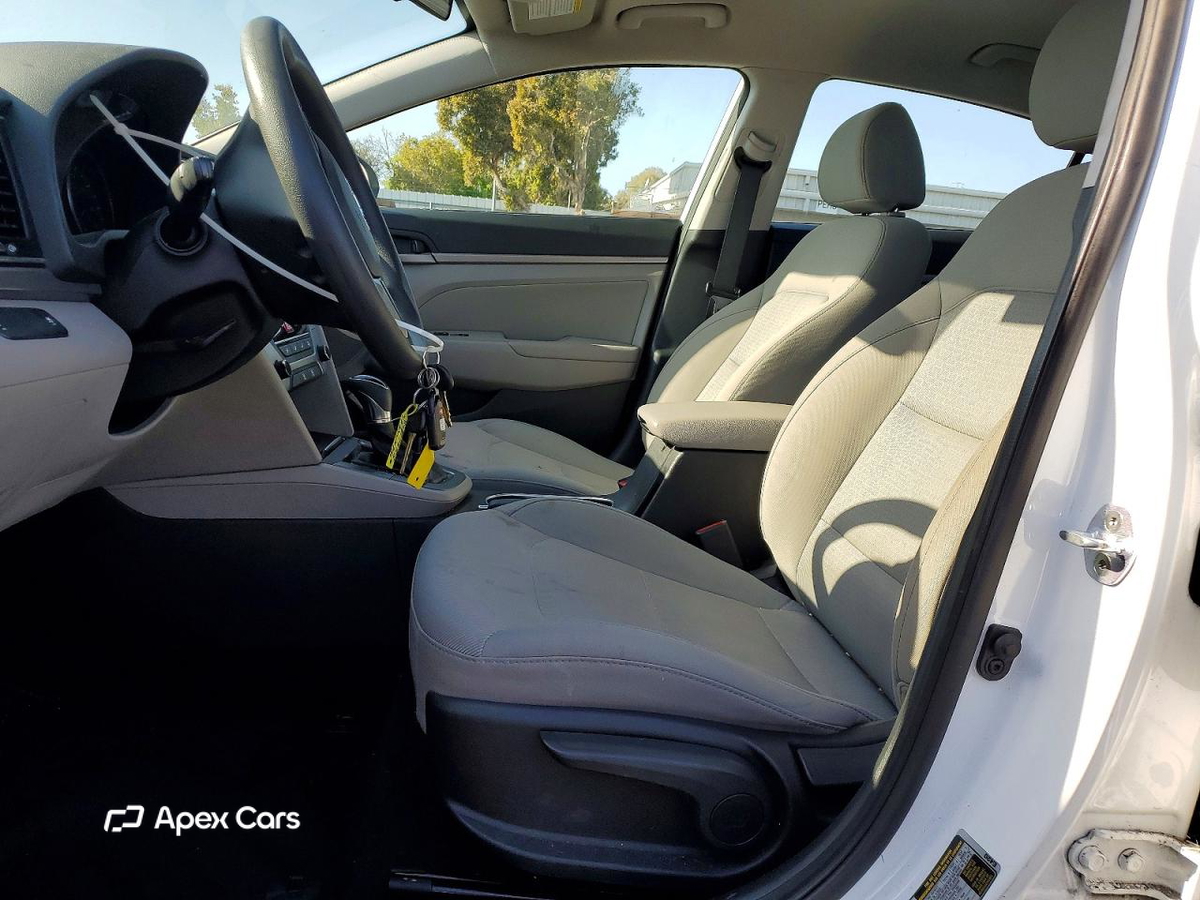 Hyundai Elantra 2017