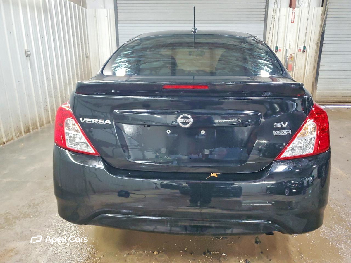Nissan Versa 2018