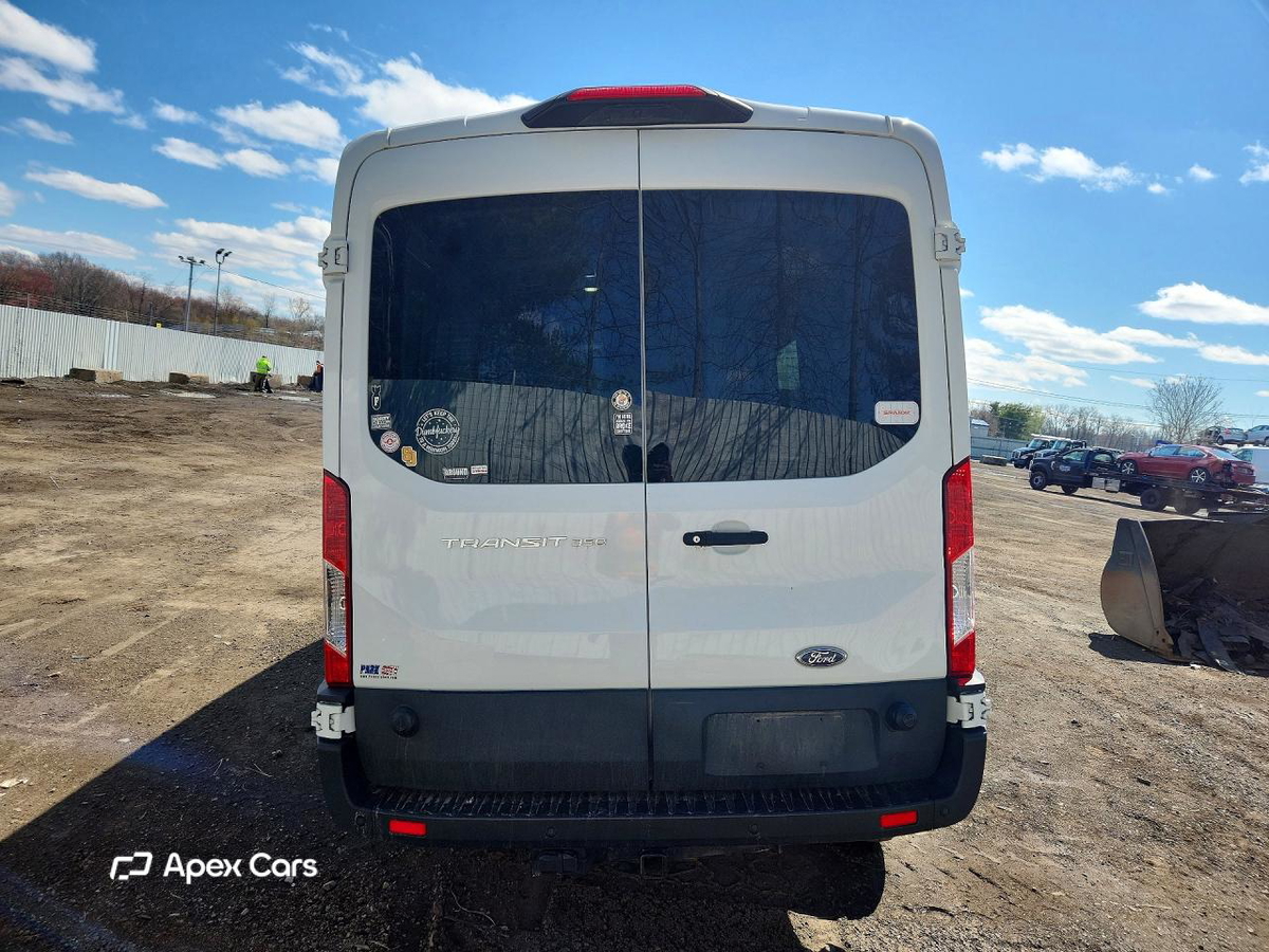 Ford Transit 2024