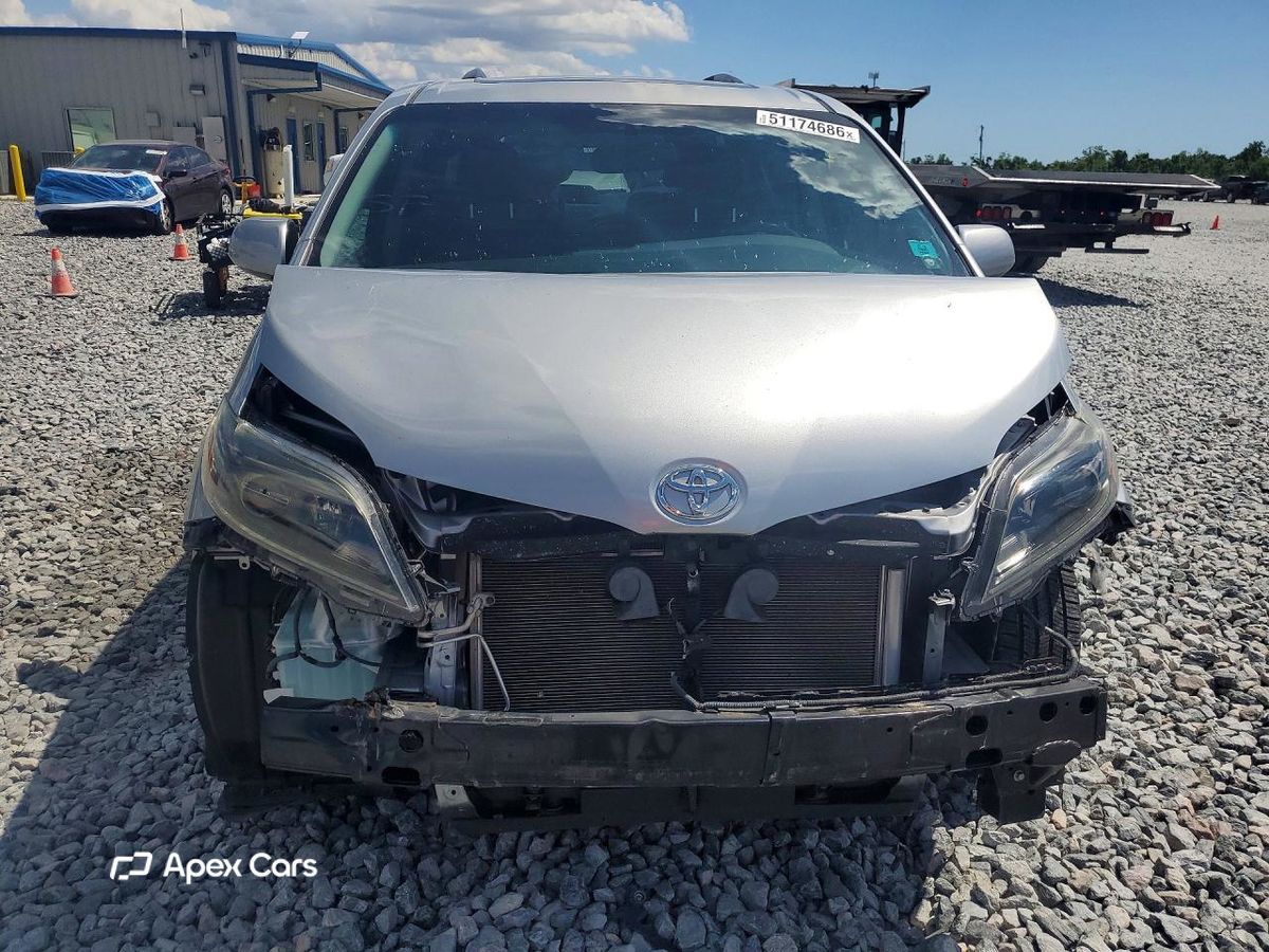 Toyota Sienna 2015