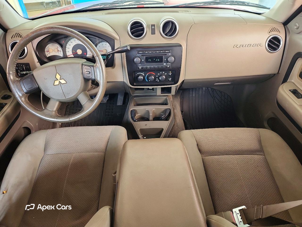 Mitsubishi Raider 2006