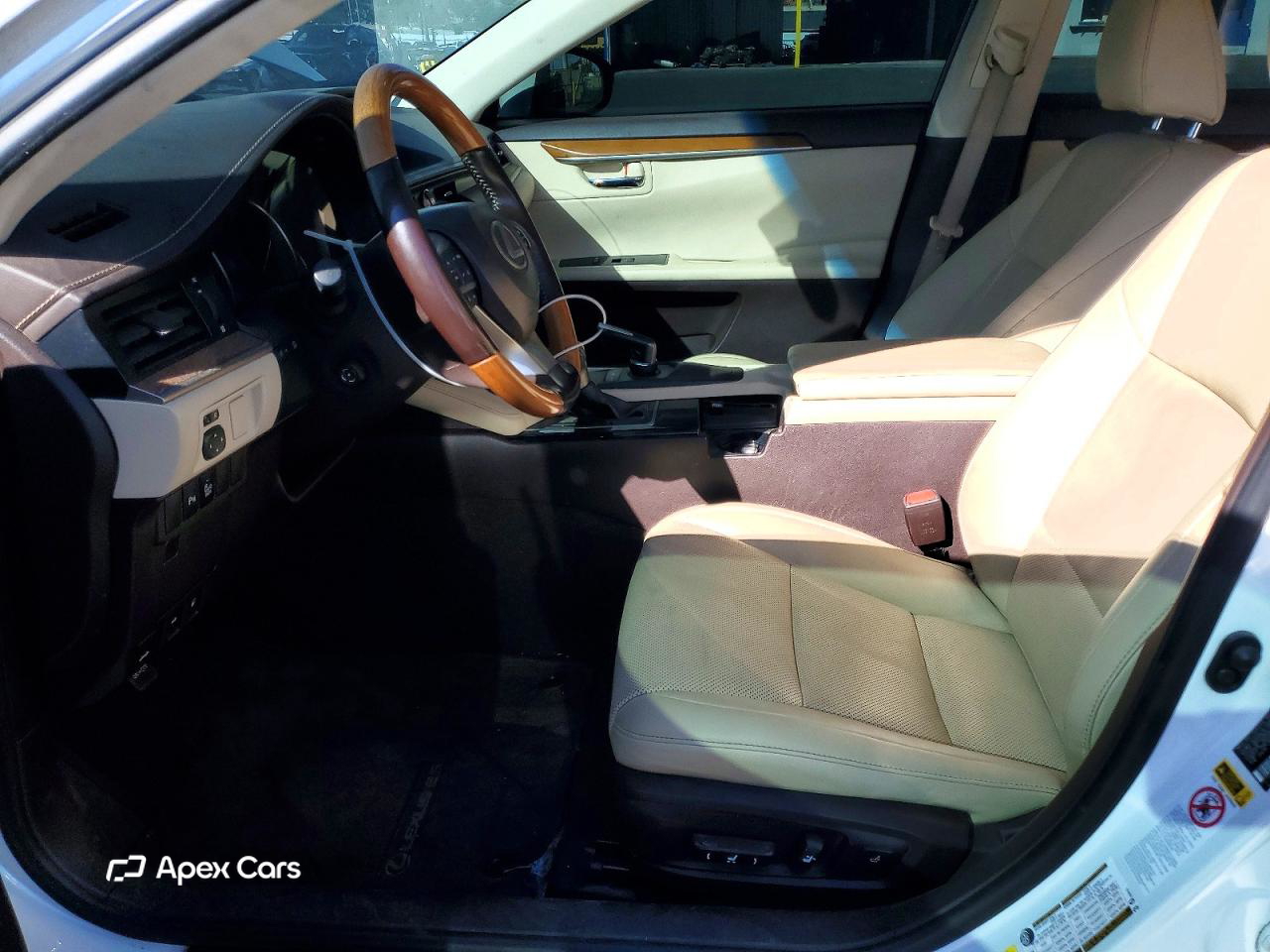 Lexus ES 2016