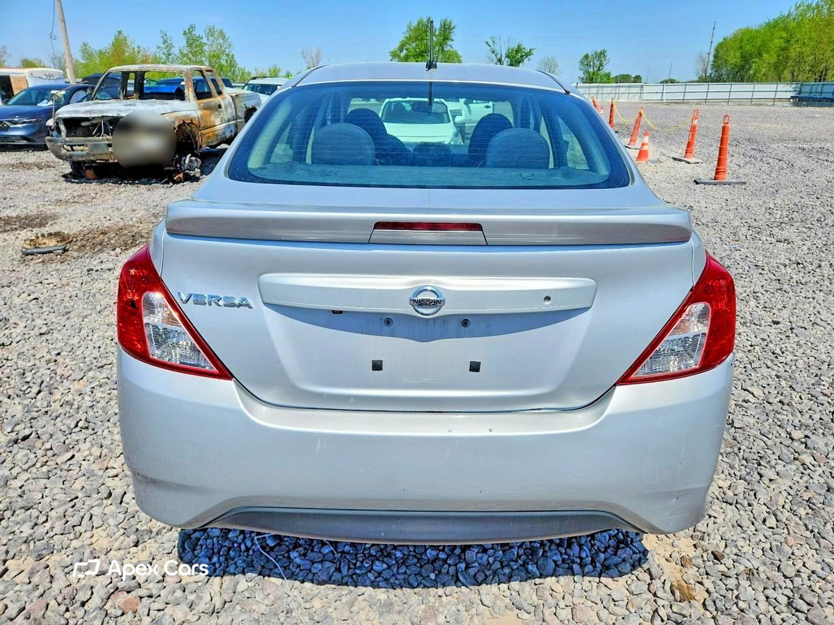 Nissan Versa 2019