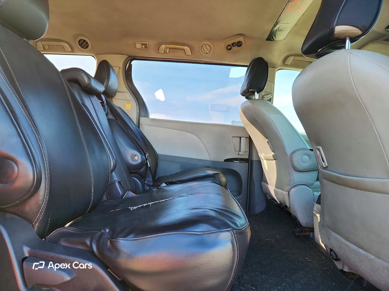 Toyota Sienna 2012