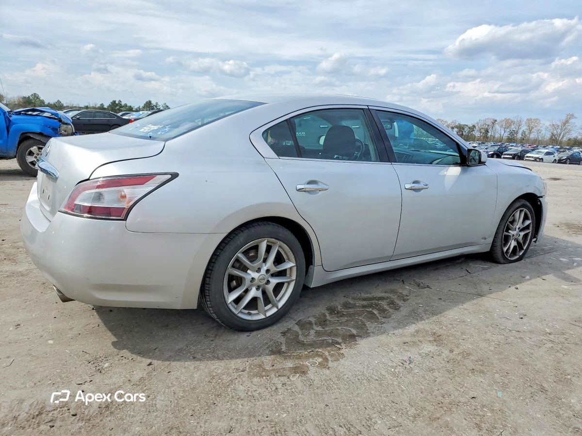 Nissan Maxima 2014
