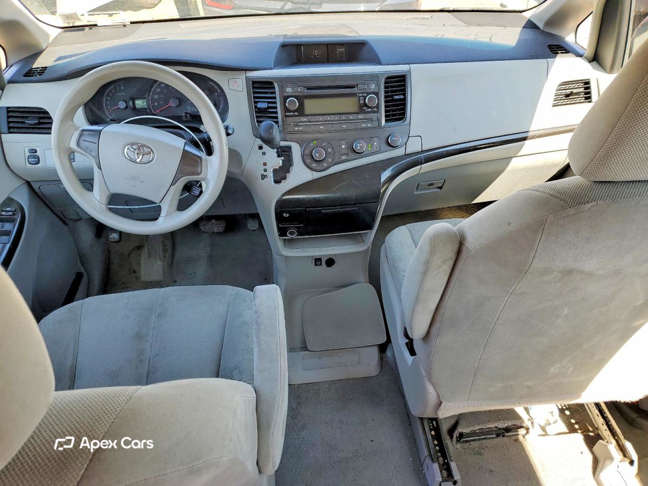Toyota Sienna 2011