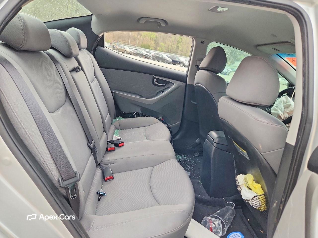 Hyundai Elantra 2012