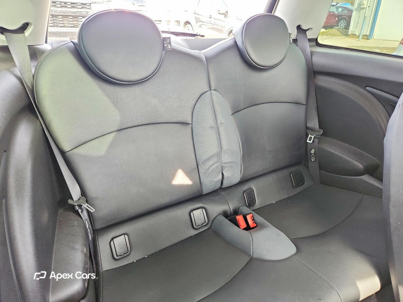MINI Cooper 2010