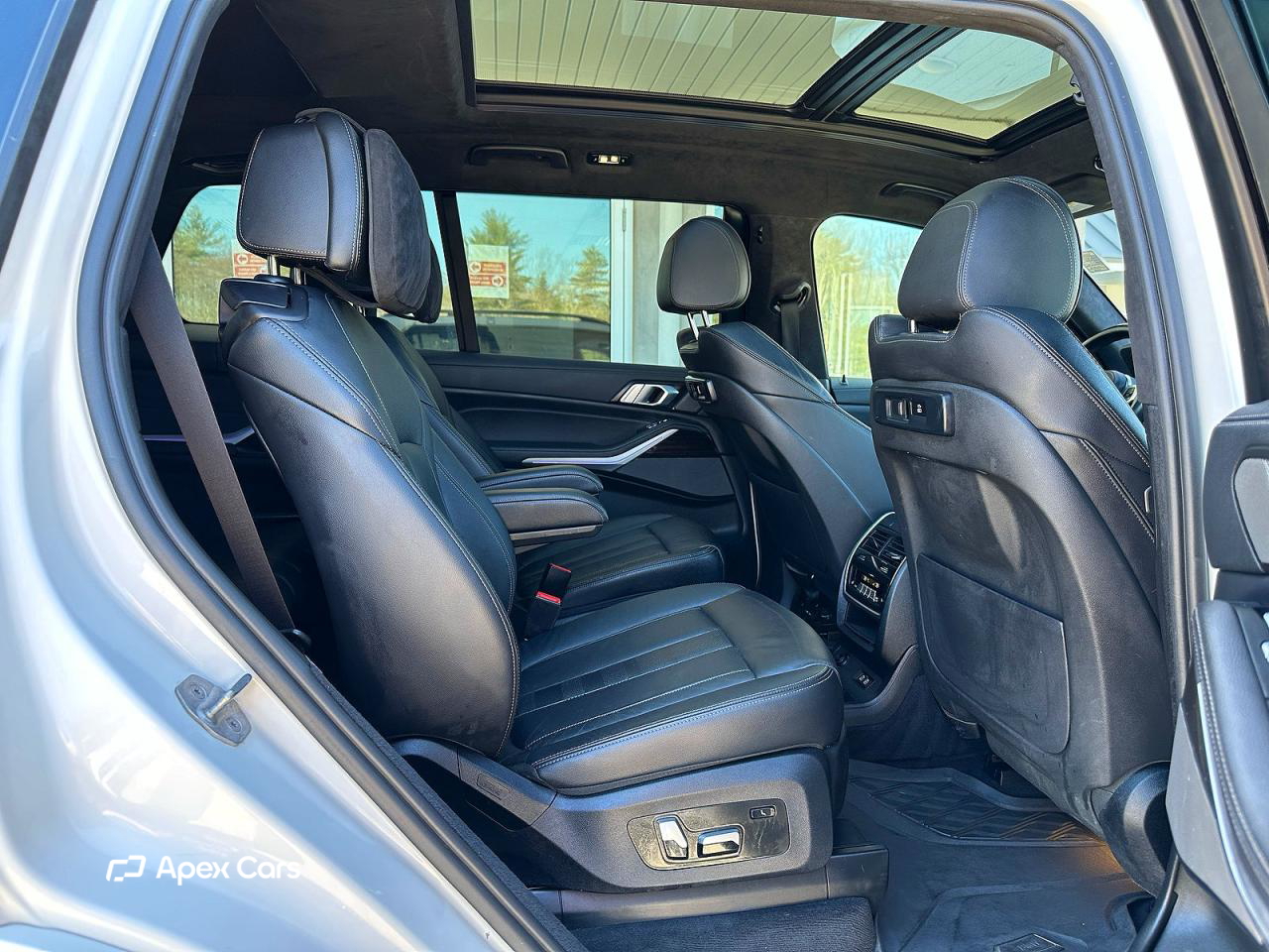 BMW X7 2021