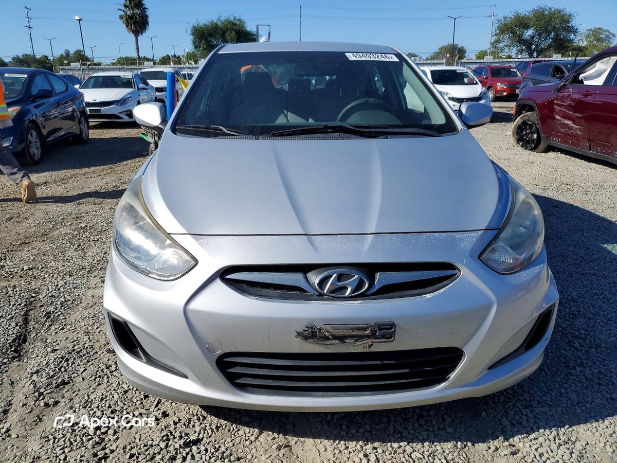 Hyundai Accent 2012