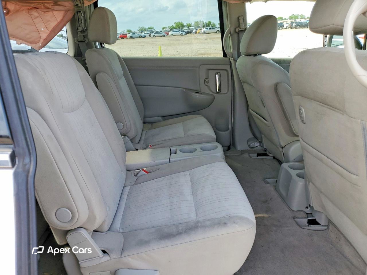 Nissan Quest 2015