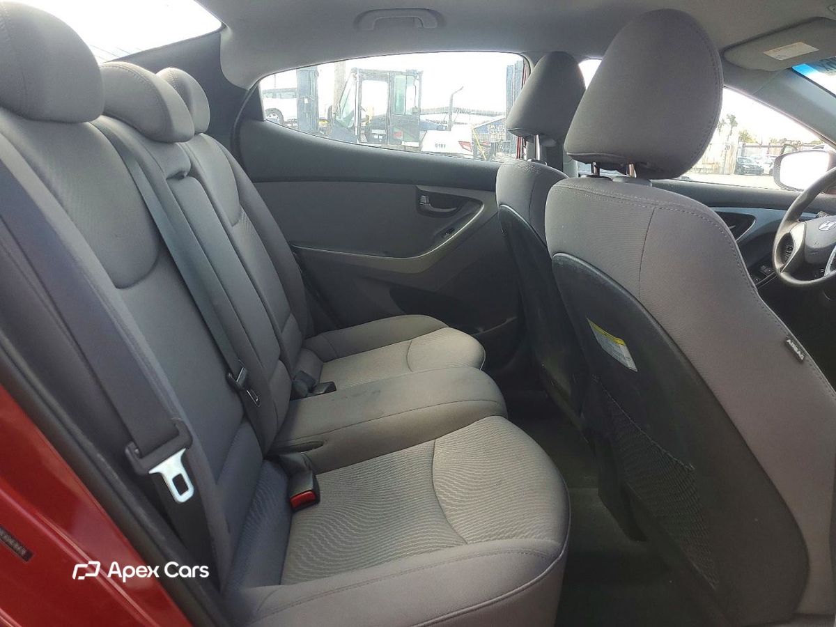 Hyundai Elantra 2016