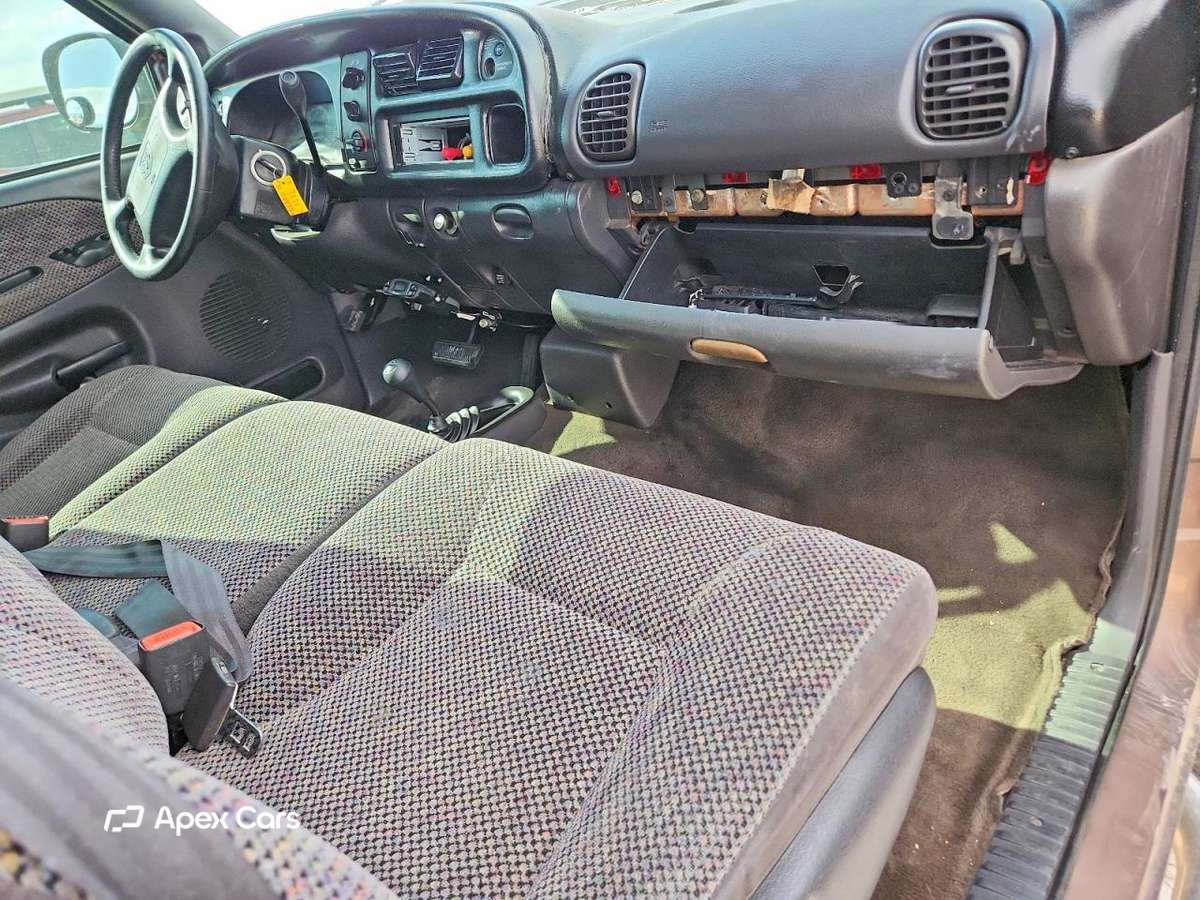 Dodge RAM 2000