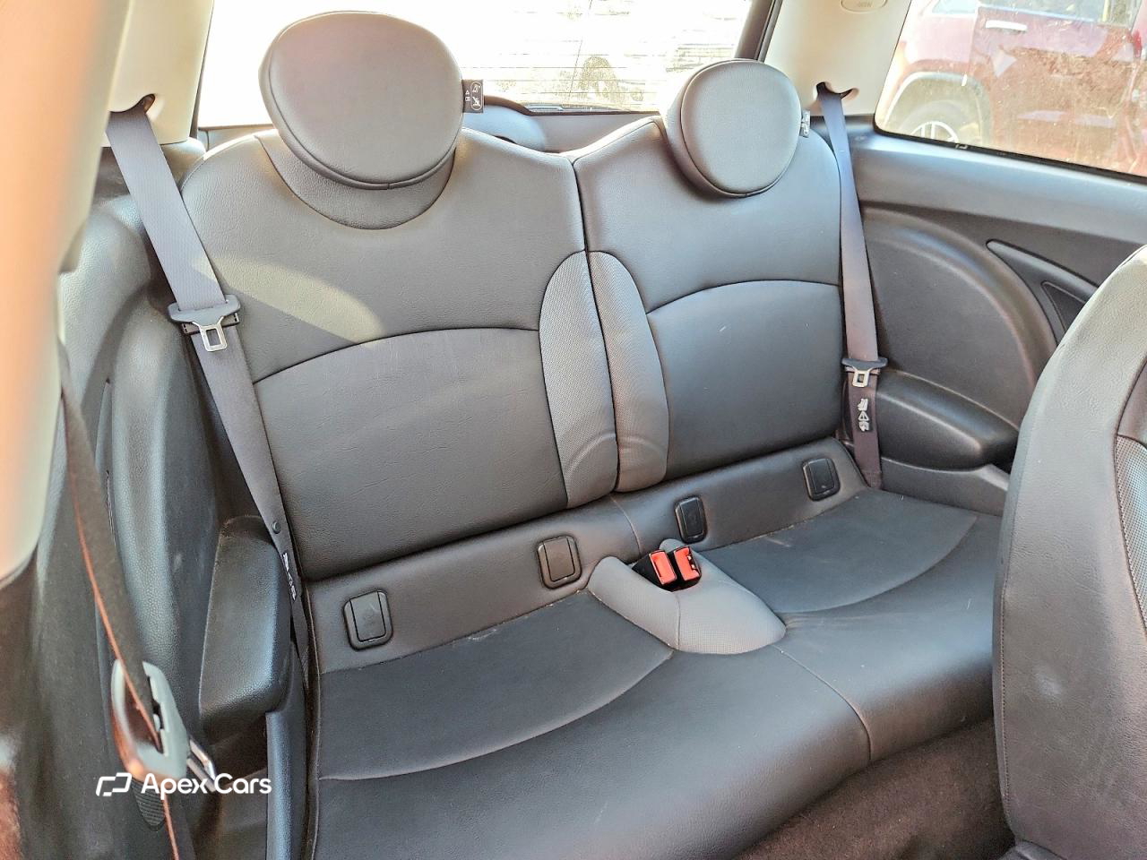 MINI Cooper 2010