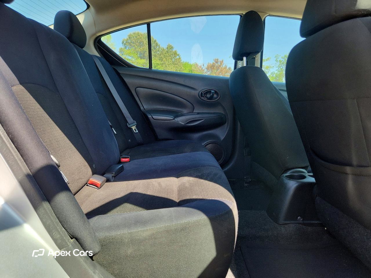 Nissan Versa 2012