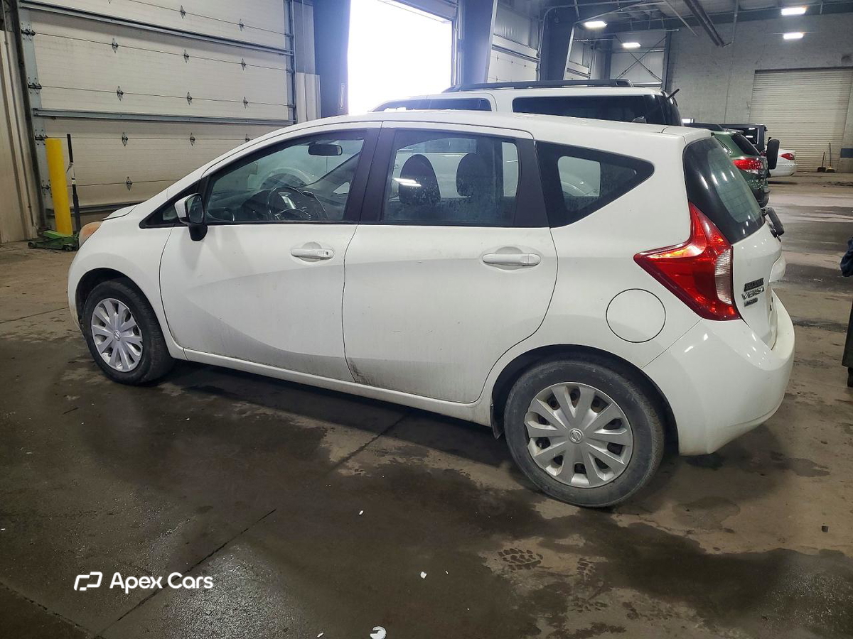 Nissan Versa 2015
