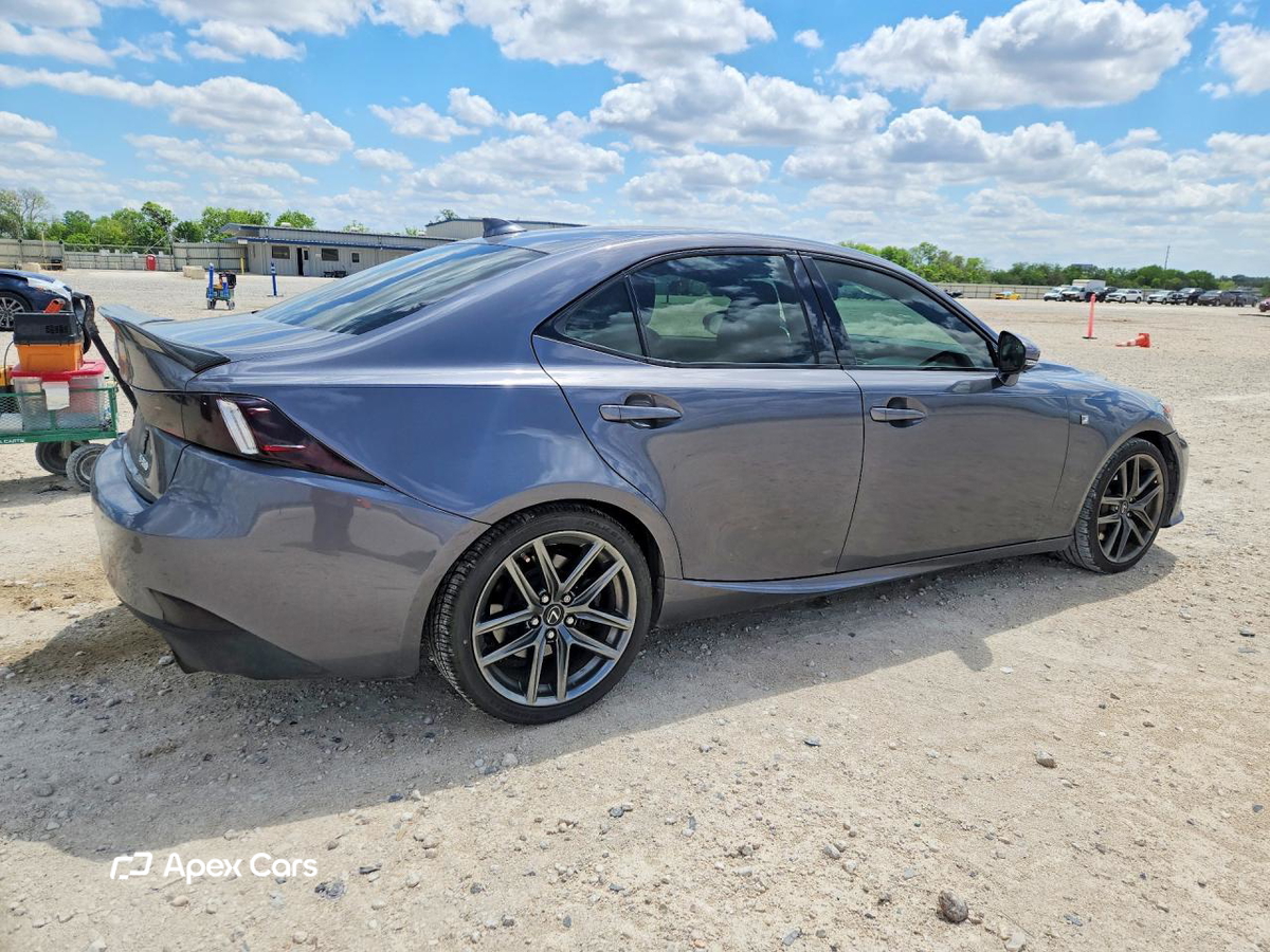 Lexus IS 2015