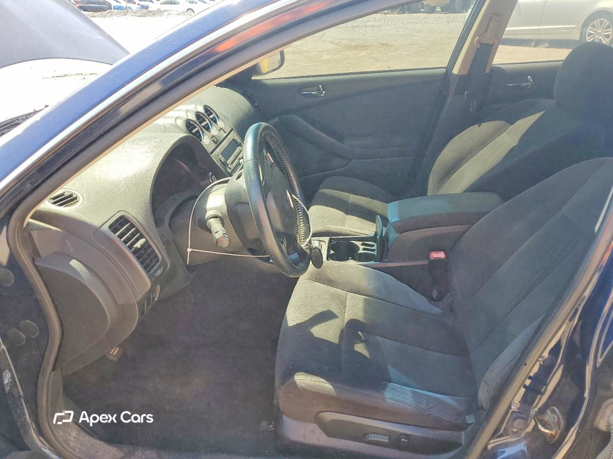 Nissan Altima 2010