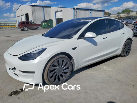 Tesla Model 3 2022 - Image 1 of 13