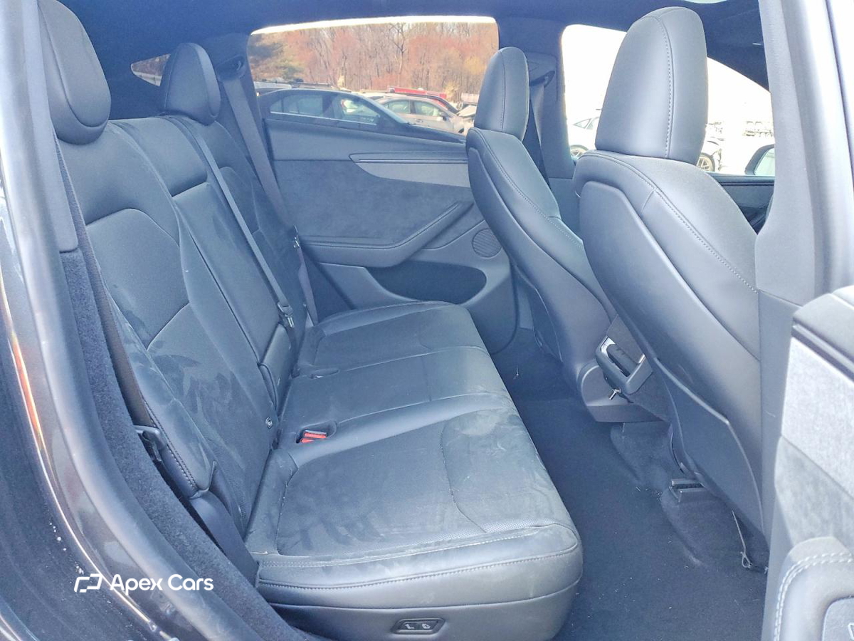 Tesla Model Y 2026