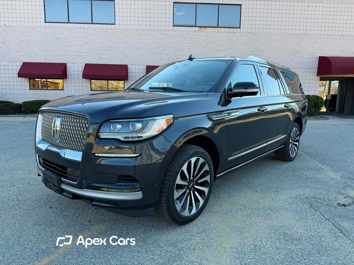 2023 Lincoln Navigator - Image 1 of 5