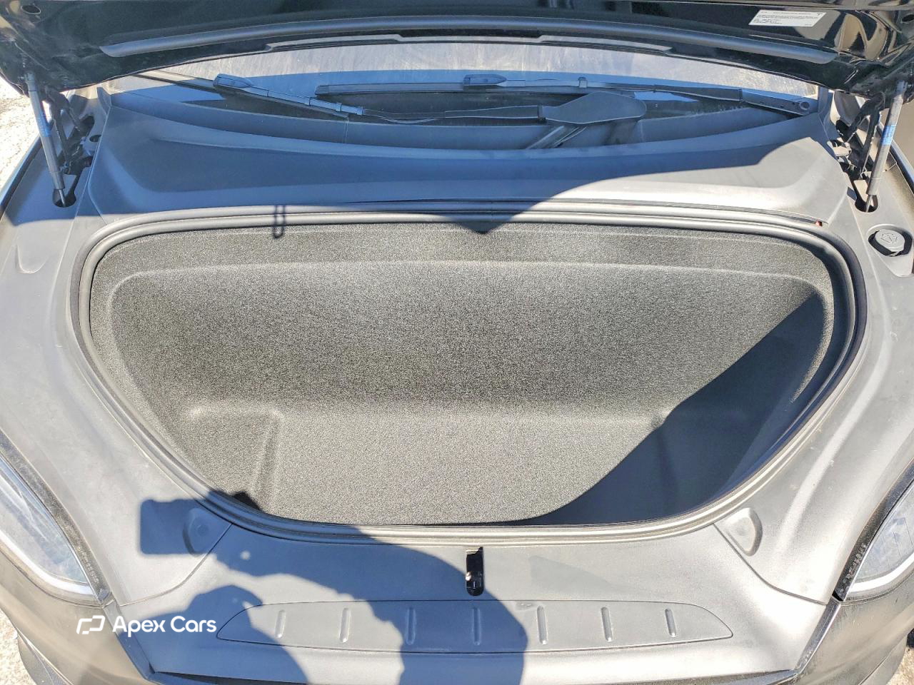Tesla Model X 2025