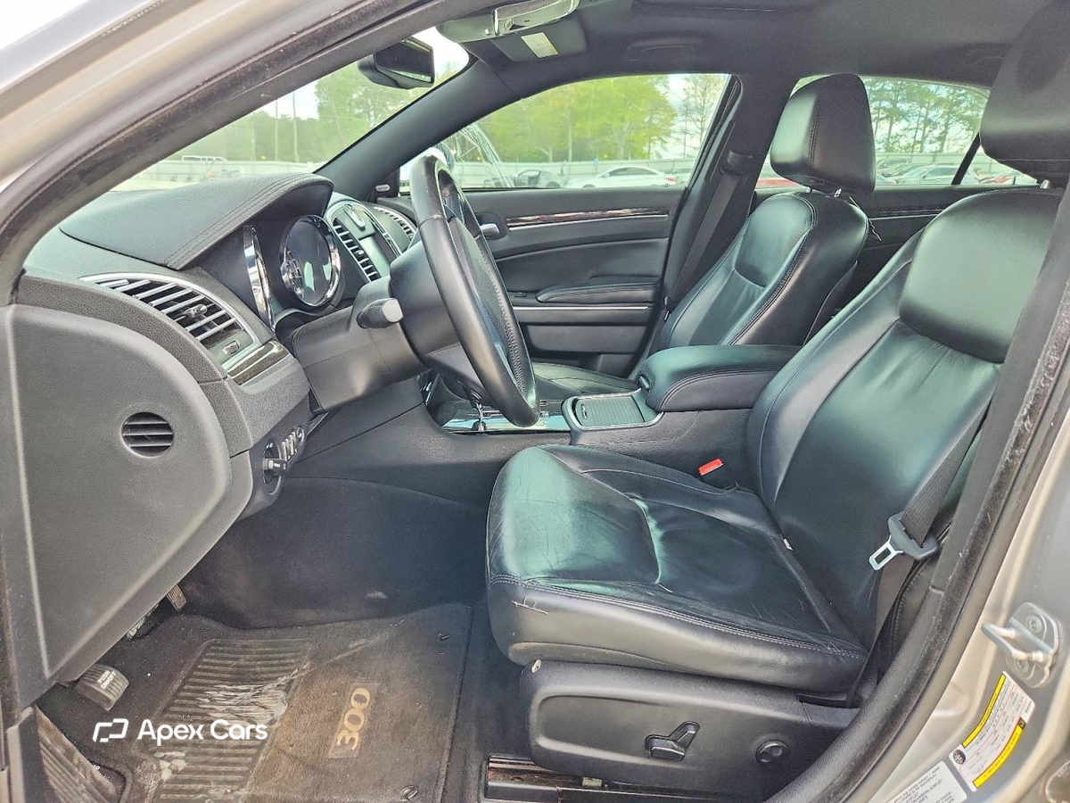 Chrysler 300 2011