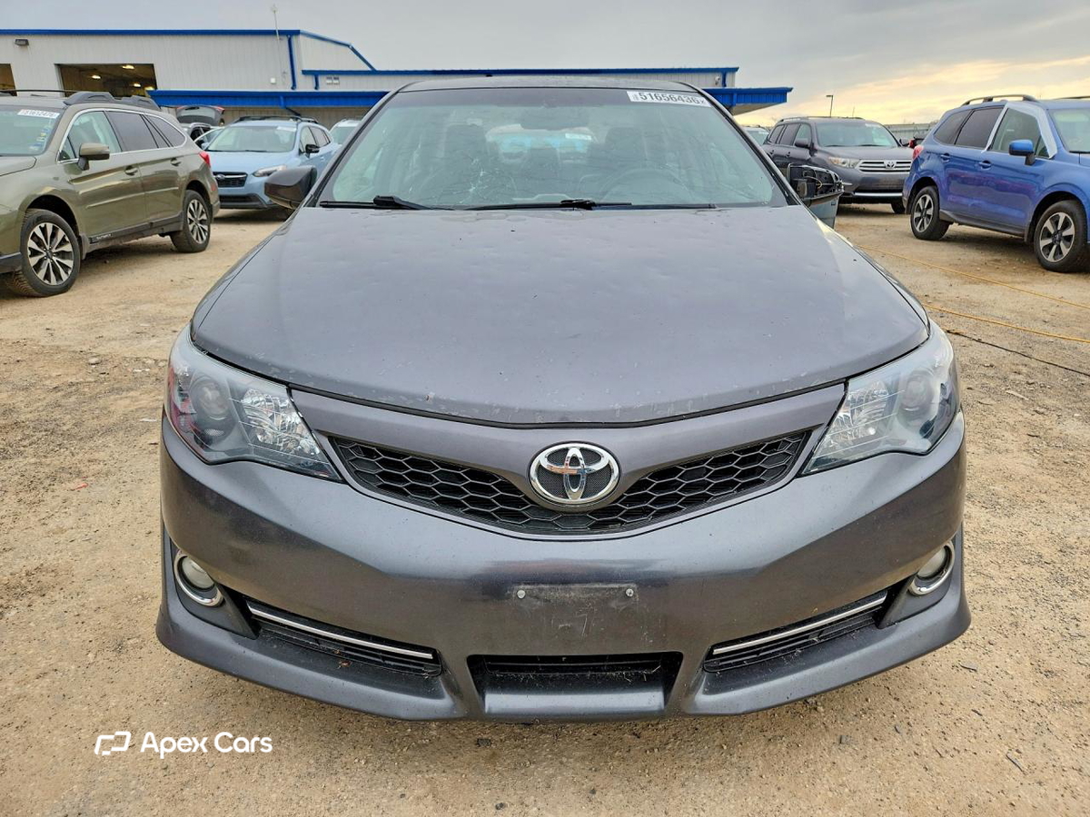 Toyota Camry 2012