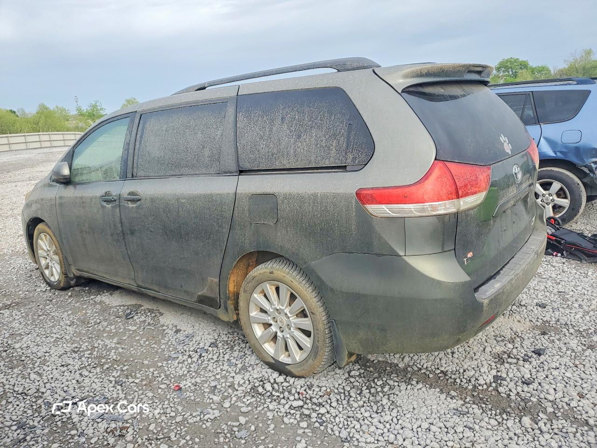 Toyota Sienna 2011
