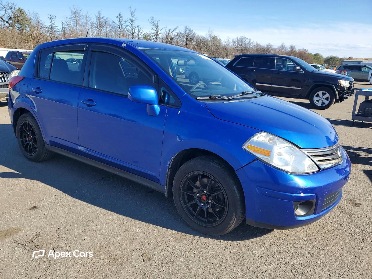 Nissan Versa 2011